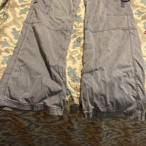 American eagle, lose rise wide leg cargo pants - Picture 3 of 7